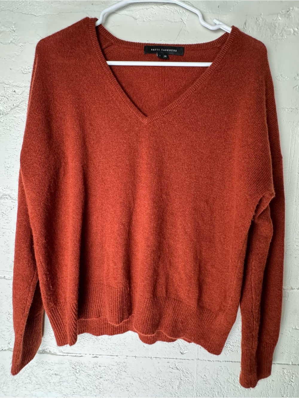 Skull Cashmere Rare HTF V-Neck Sweater in Rust Orange 100% Cashmere